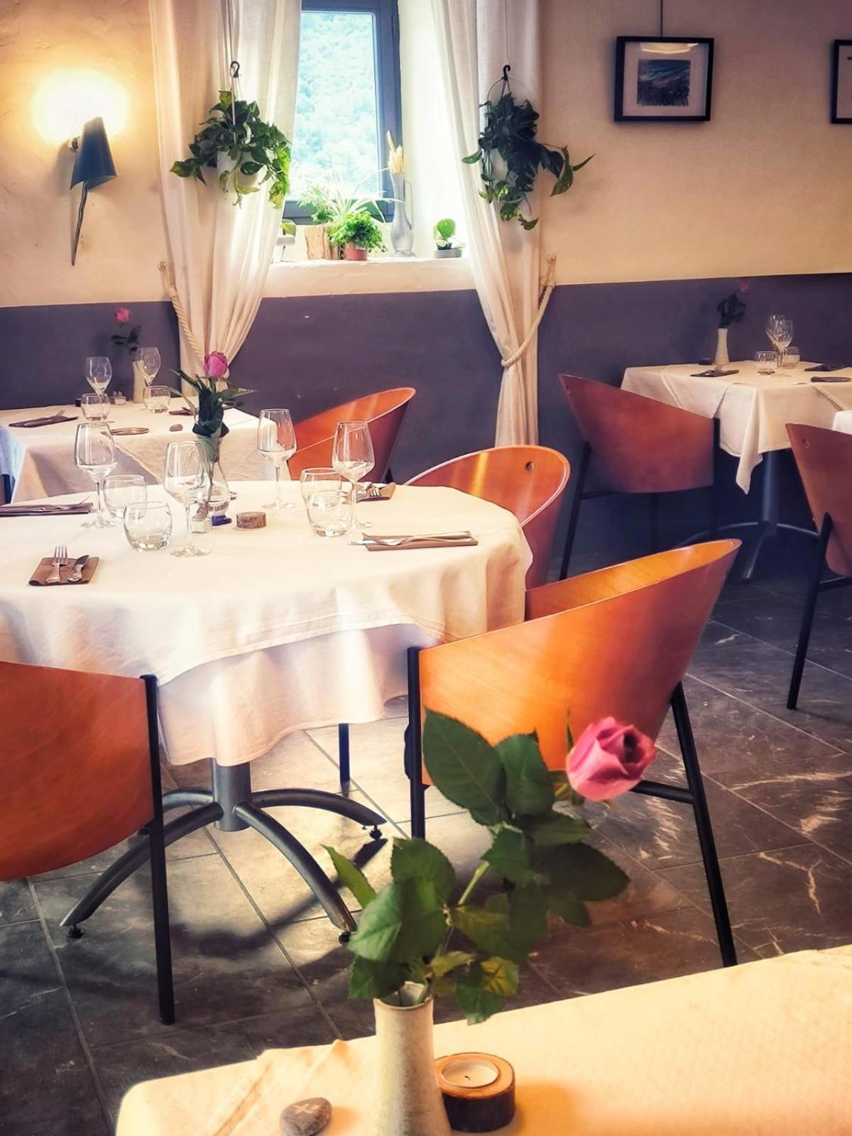 Chateau D'Arance Hotel Restaurant Espace Bien-Etre Cette-Eygun Экстерьер фото